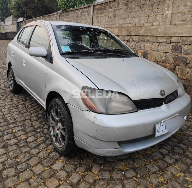 Toyota Platz 2001 Model Manual for sale