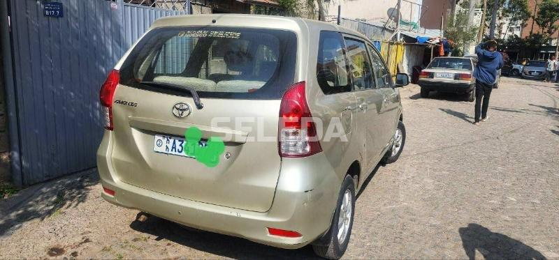 Toyota Avanza 2013 model for rent