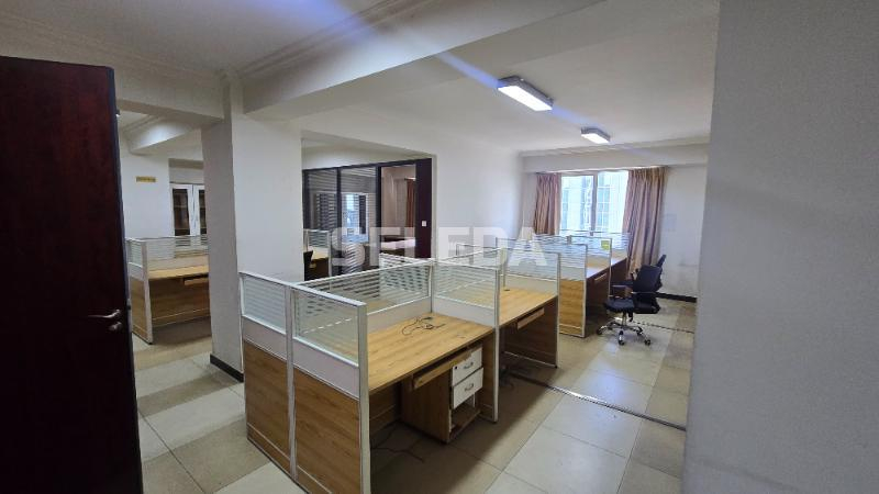 Office spaces for rent in Luxury business center